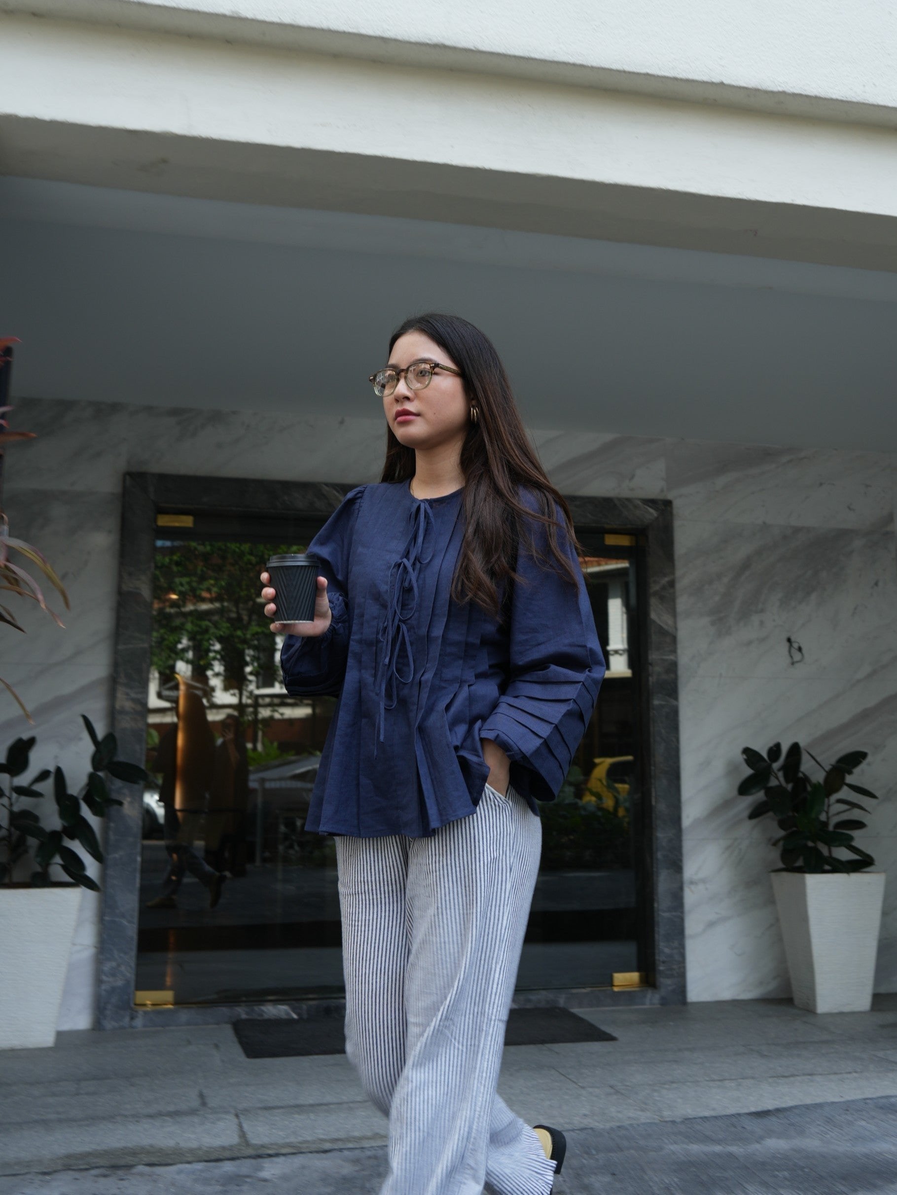 Alma Linen Pleated Top in Navy