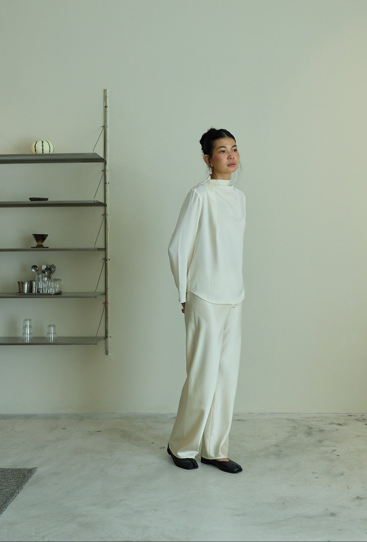 Roa in Ivory