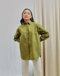Alexa Relaxed Shirt in Moss